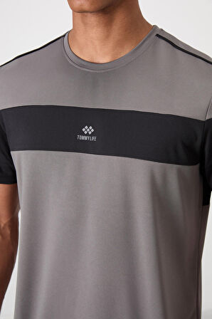 Koyu Gri Polyester Nefes Alan Dokulu İnce Esnek Standart Fit Erkek Performans T-Shirt - 88396