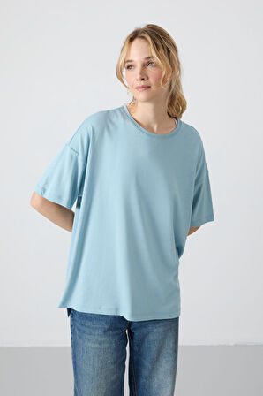 Açık Mavi Penye Modal Yumuşak Tuşeli Oversize Fit Basic Kadın T-Shirt- 97285