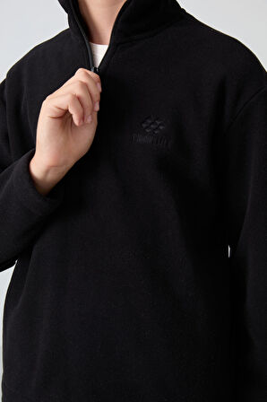 Siyah Kalın Yumuşak Dokulu Standart Fit Nakışlı Polar Erkek Çocuk Sweatshirt - 11221