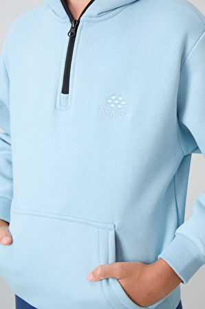 Açık Mavi Pamuklu Kalın İçi Tüylü Yumuşak Dokulu Standart Fit Nakışlı Erkek Çocuk Sweatshirt - 11244