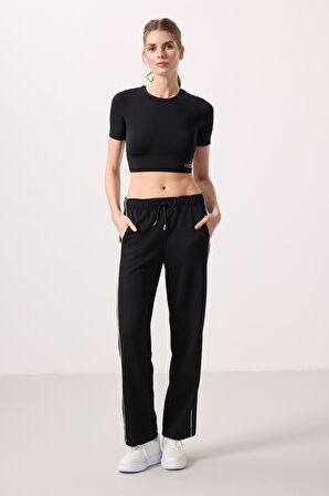 Siyah Yumuşak Dokulu Yan Panel Detaylı Geniş Paça Kadın Palazzo Pantolon - 94669