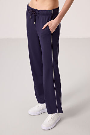 Koyu Mor Yumuşak Dokulu Yan Panel Detaylı Geniş Paça Kadın Palazzo Pantolon - 94669