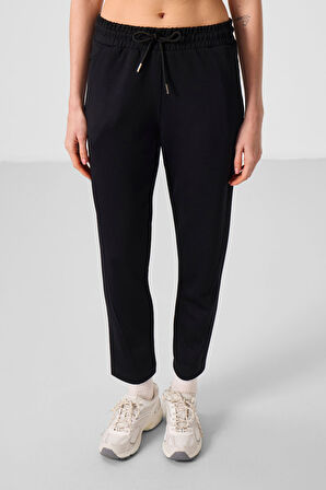 Siyah Yumuşak Dokulu Gizli Fermuarlı Dar Paça Kadın Pantolon - 94668