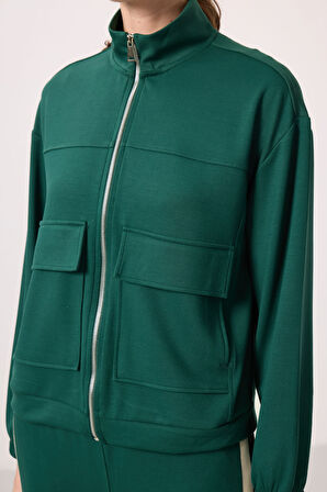 Yeşil Yumuşak Dokulu Dik Yaka Oversize Kargo Cepli Kadın Crop Top Sweatshirt - 97301