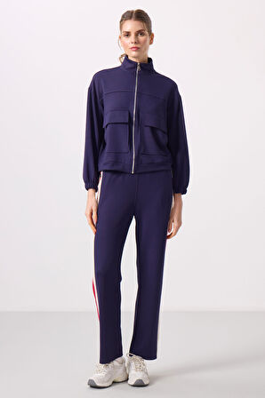 Koyu Mor Yumuşak Dokulu Dik Yaka Oversize Kargo Cepli Kadın Crop Top Sweatshirt - 97301