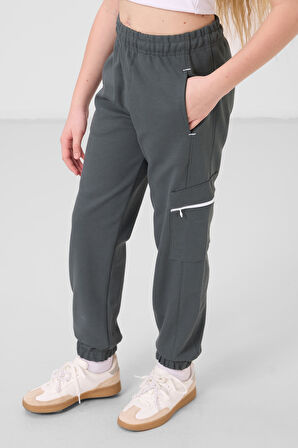 Beyaz-Haki O Yaka Baskılı Lastik Paça Kargo Cepli Kız Çocuk Eşofman Takım - 75173