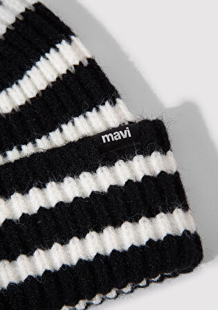 Çizgili Siyah Bere 1912804-900