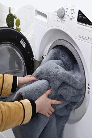 Gri Post Peluş Tavşan Tüyü Kaymaz Taban Makinede Yıkanabilir Toz Vermez Halı Yolluk Kilim