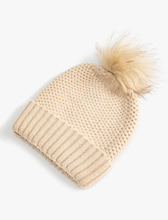 Lastikli Örgü Bere Kenarları Katlı Peluş Ponpon Detaylı