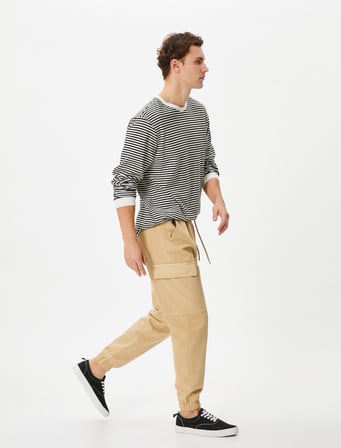 Kargo Jogger Pantolon Beli Bağcıklı Cepli Etiket Baskılı Pamuklu