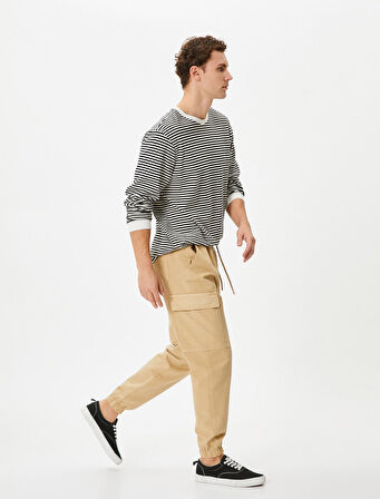 Kargo Jogger Pantolon Beli Bağcıklı Cepli Etiket Baskılı Pamuklu