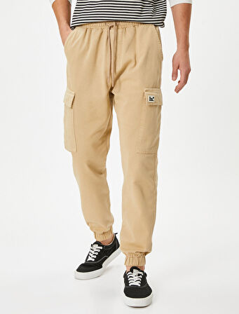 Kargo Jogger Pantolon Beli Bağcıklı Cepli Etiket Baskılı Pamuklu