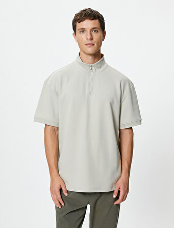 Kısa Kollu Sweat Yarım Fermuarlı Dik Yaka Rahat Kesim