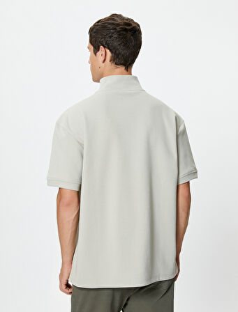 Kısa Kollu Sweat Yarım Fermuarlı Dik Yaka Rahat Kesim