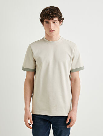 Bisiklet Yaka Tişört Kumaş Detaylı Kısa Kollu