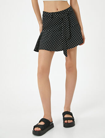 Puantiyeli Mini Şort Etek Kemer Detaylı Rahat Kalıp