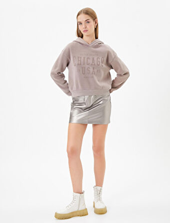 Kapşonlu Crop Kolej Sweatshirt Soluk Efektli Baskılı Pamuklu