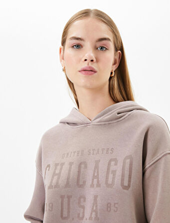 Kapşonlu Crop Kolej Sweatshirt Soluk Efektli Baskılı Pamuklu