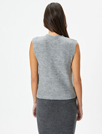 Dik Yaka Süveter Saç Örgüsü Motifli