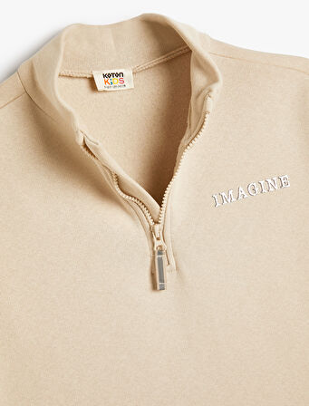 Basic Sweat Dik Yaka Yarım Fermuar Kabartmalı Baskı Detaylı