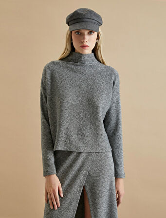 Şahika Ercümen X Koton - Dik Yaka Uzun Kollu Tişört