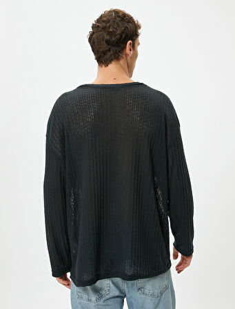 Basic Kazak Relax Fit Dokulu Bisiklet Yaka Uzun Kollu