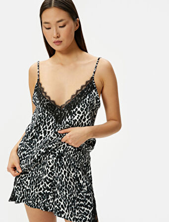 Leopar Desenli Pijama Üstü İnce Askılı Dantelli Viskon