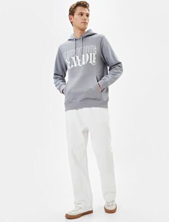 Kapşonlu Sweat Slogan Baskılı Kanguru Cep Detaylı