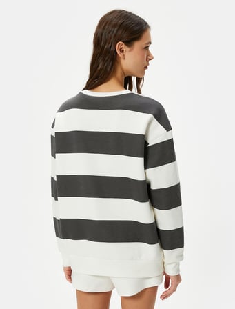 Rahat Kalıp Uzun Sweatshirt Bisiklet Yaka Uzun Kollu Pamuk Karışımlı