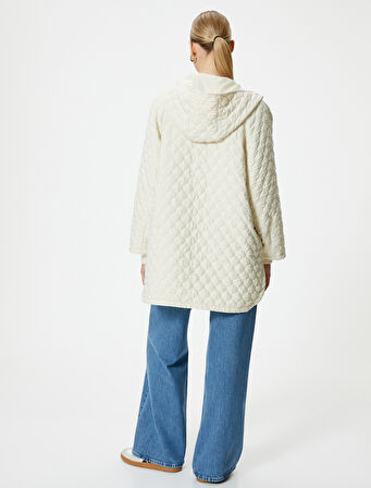 Kapüşonlu Kapitone Yağmurluk Cepli Çıtçıt Düğmeli Bileği Ribanalı