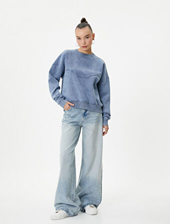 Sweatshirt Uzun Kollu Bisiklet Yaka Nervür Detaylı Rahat Kalıp