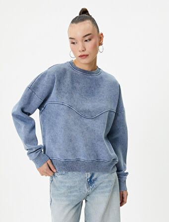 Sweatshirt Uzun Kollu Bisiklet Yaka Nervür Detaylı Rahat Kalıp