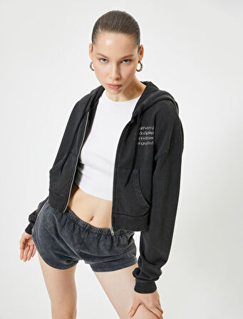 Fermuarlı Kapüşonlu Sweatshirt Crop Cepli Baskı Detaylı Uzun Kollu