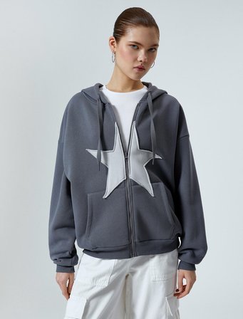 Fermuarlı Kapşonlu Oversize Sweatshirt  Yıldız Aplike Detaylı Cepli Uzun Kollu