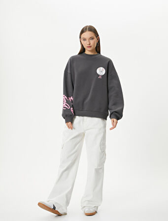 Bugs Bunny Sweatshirt Lisanslı Arkası Baskılı Bisiklet Yaka Rahat Kalıp