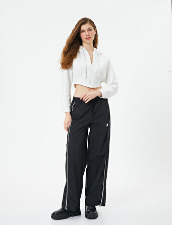 Crop Kapşonlu Sweatshirt Fermuarlı Korse Detaylı