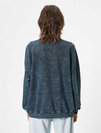 Oversize Sweatshirt Bisiklet Yaka Soluk Efektli Baskılı 