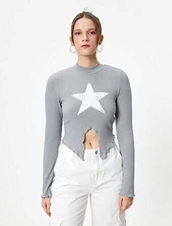 Dik Yaka Crop Tişört Asimetrik Kesim Uzun Kollu Yıldız Baskı Detaylı Ribanalı