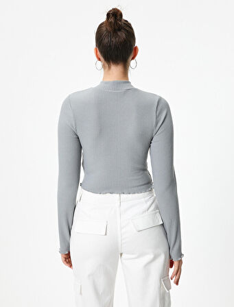 Dik Yaka Crop Tişört Asimetrik Kesim Uzun Kollu Yıldız Baskı Detaylı Ribanalı