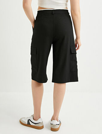 Bermuda Şort Kargo Cepli Çift Bel Detaylı Düz Bol Paça Standart Bel