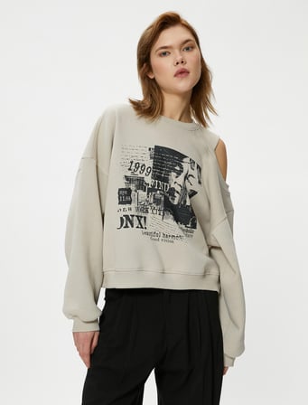 Pencere Detaylı Sweatshirt Rahat Kalıp Uzun Kollu Baskılı