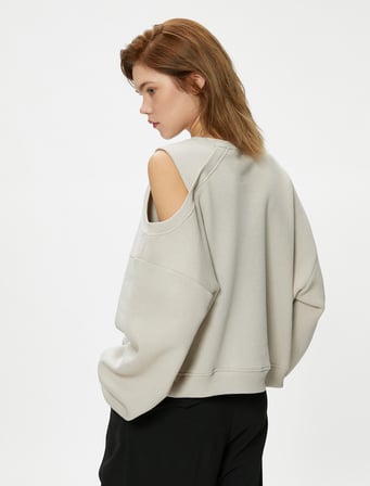 Pencere Detaylı Sweatshirt Rahat Kalıp Uzun Kollu Baskılı