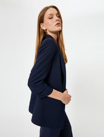 Kapaklı Cep Detaylı 3/4 Kol Kruvaze Blazer Ceket