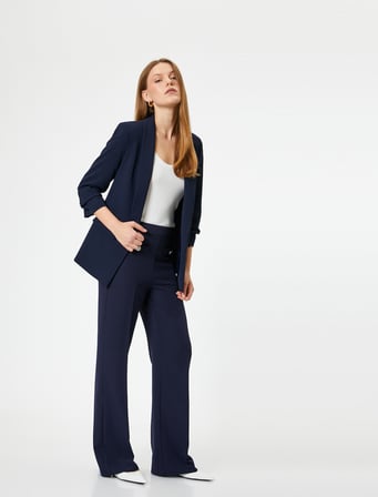 Kapaklı Cep Detaylı 3/4 Kol Kruvaze Blazer Ceket
