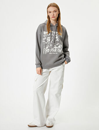 Slogan Baskılı Kapşonlu Sweatshirt Relax Fit Şardonlu