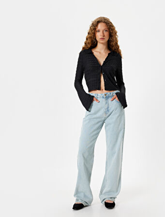 Uzun Kollu Dokulu Düğmeli Gömlek Yaka Tişört