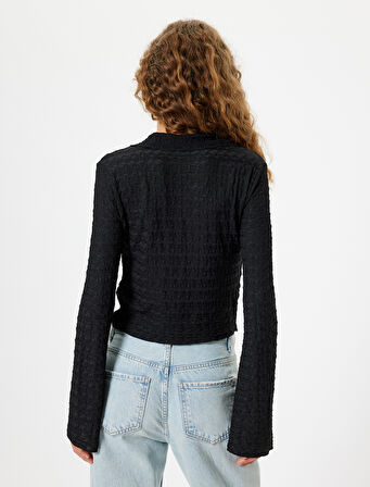 Uzun Kollu Dokulu Düğmeli Gömlek Yaka Tişört