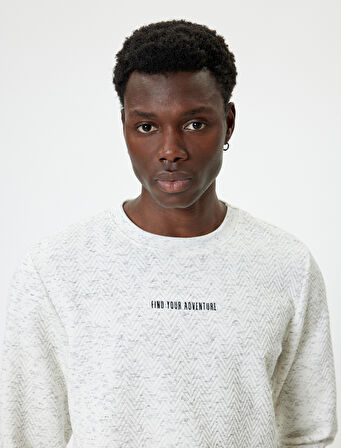 Slogan İşlemeli Sweatshirt Basic Dokulu Bisiklet Yaka Uzun Kollu
