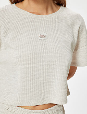 Dokulu Crop Pijama Üstü Kısa Kollu Bisiklet Yaka Rahat Kalıp