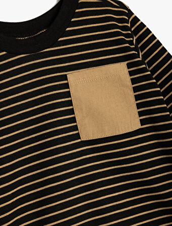 Tişört Kısa Kollu Bisiklet Yaka Tek Cep Detaylı 